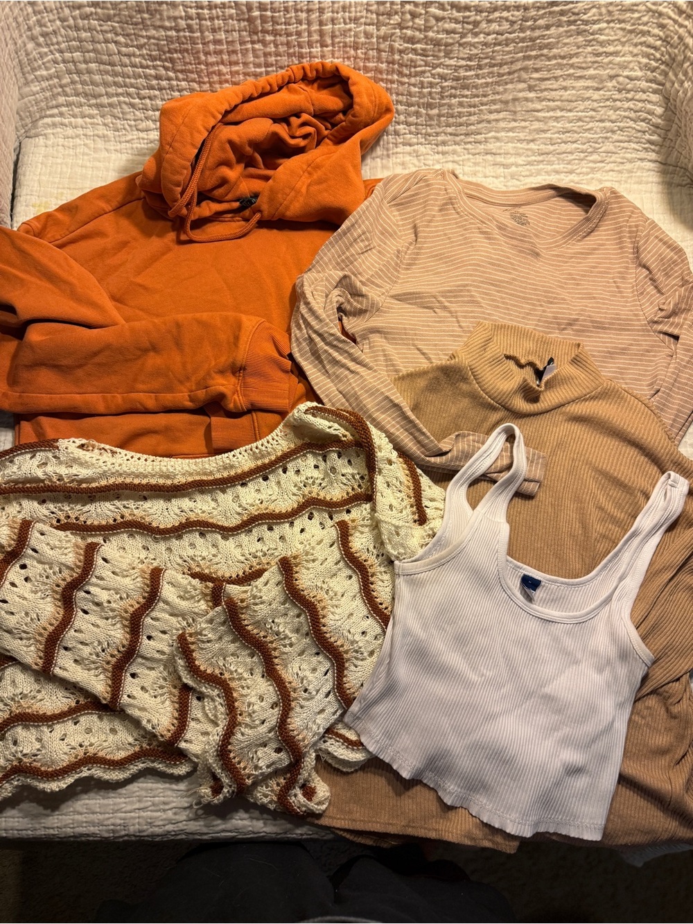 Women’s Size Medium Tops Bundle Old Navy, H&M, Divide, Sonoma.